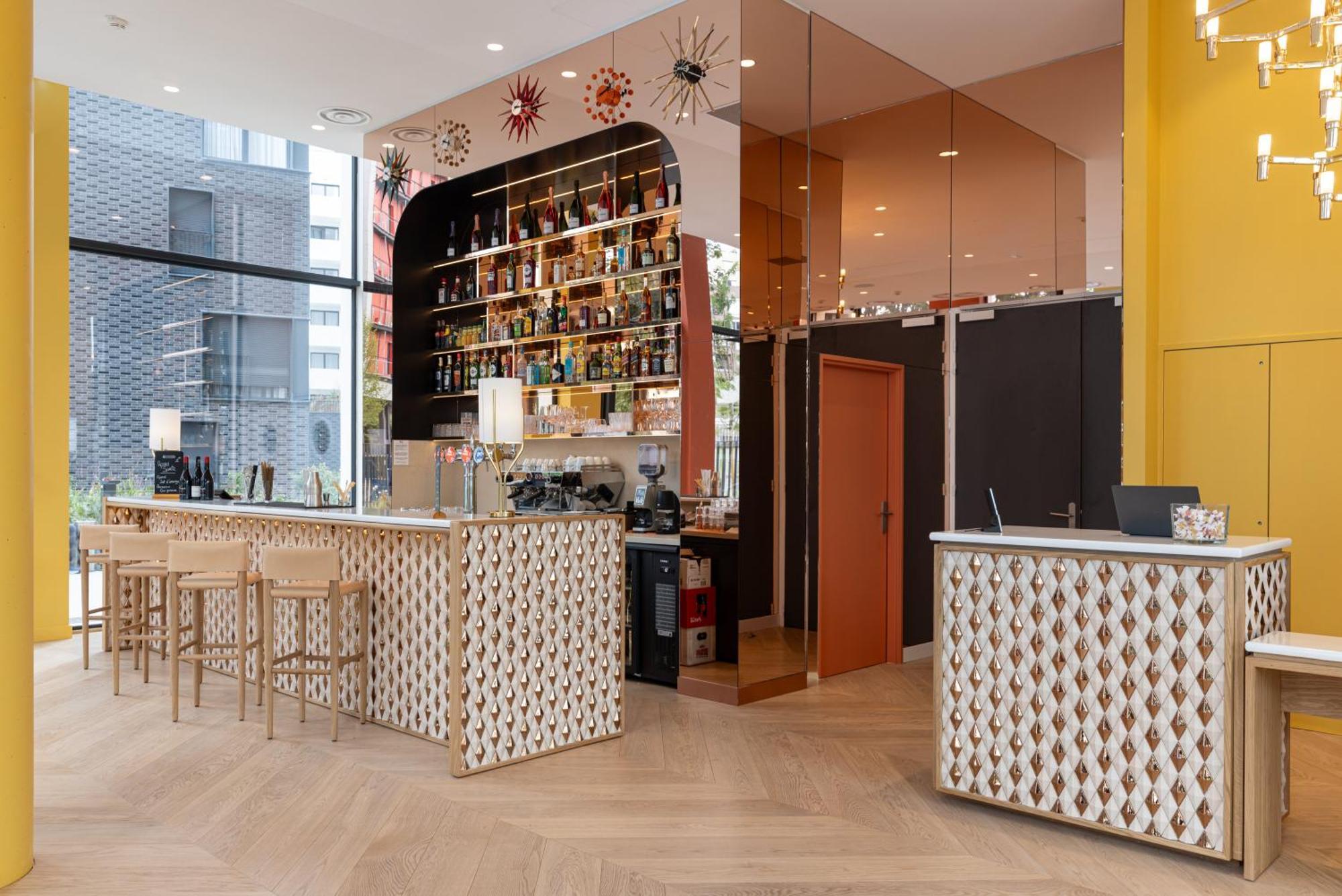 Hotel Kyriad Prestige Paris Asnieres Bagian luar foto