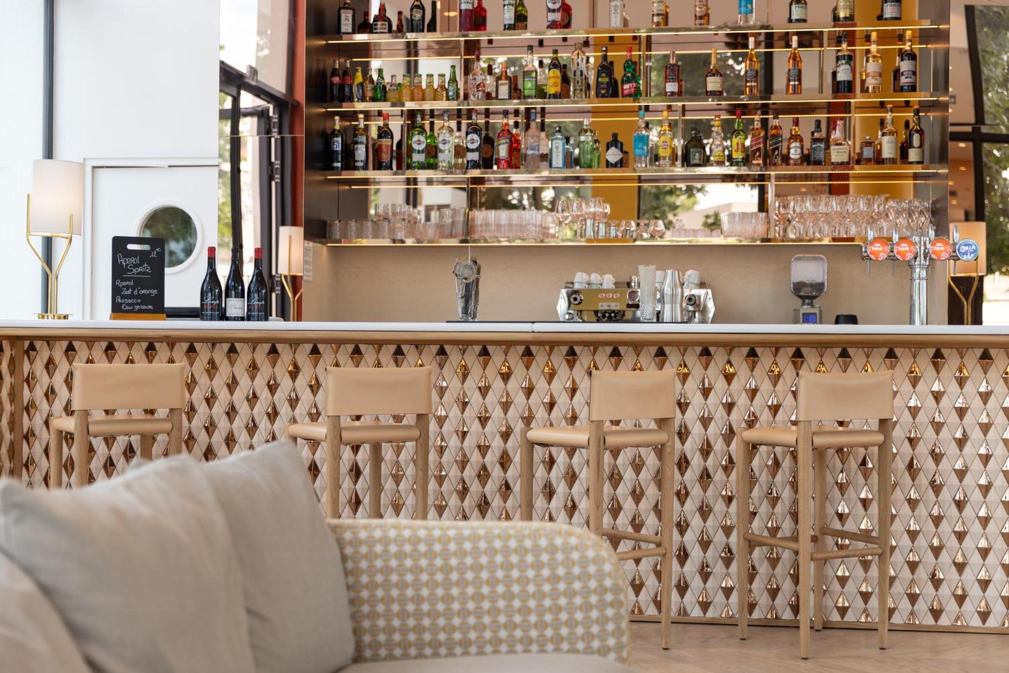 Hotel Kyriad Prestige Paris Asnieres Bagian luar foto