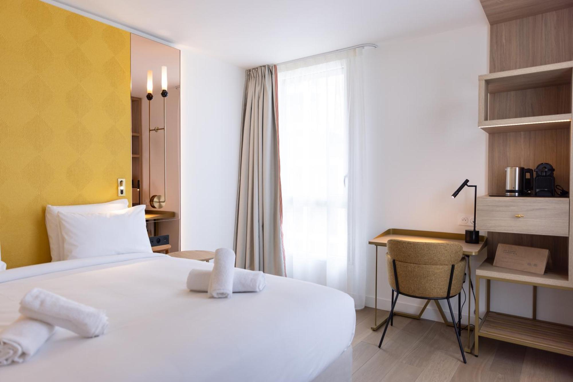 Hotel Kyriad Prestige Paris Asnieres Bagian luar foto