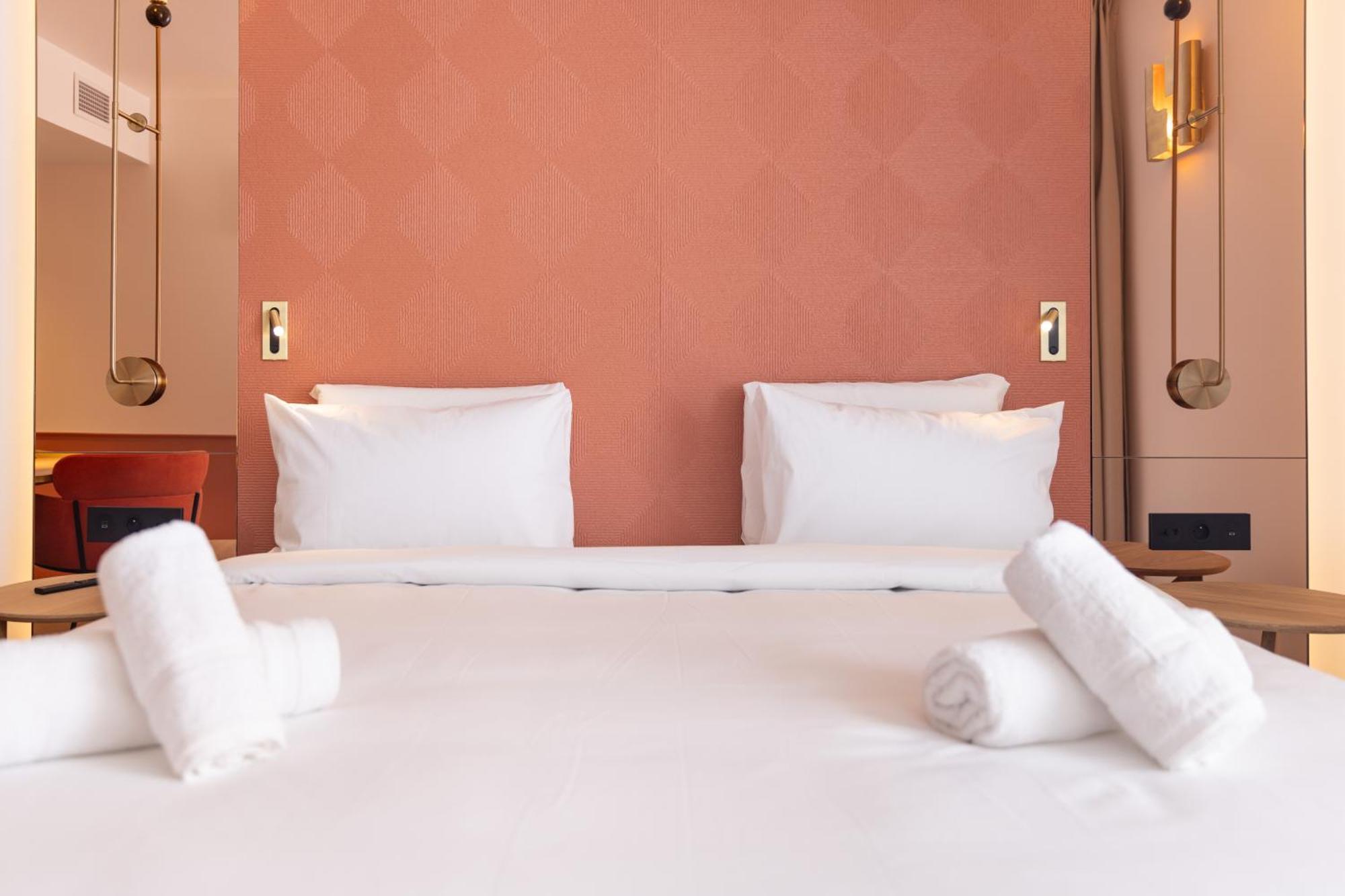 Hotel Kyriad Prestige Paris Asnieres Bagian luar foto